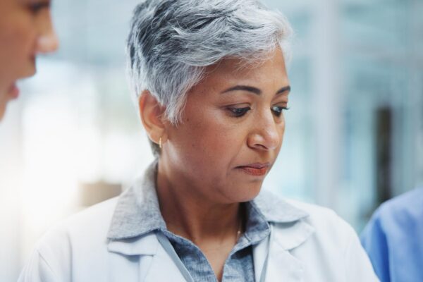 Tristețea și lipsa motivației la menopauză: când merită cerut ajutor medical